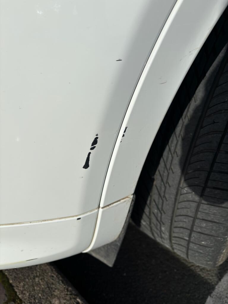 News - Dire Scrapes Range Rover Bumper Repair - Minor Scuff In Paintwork