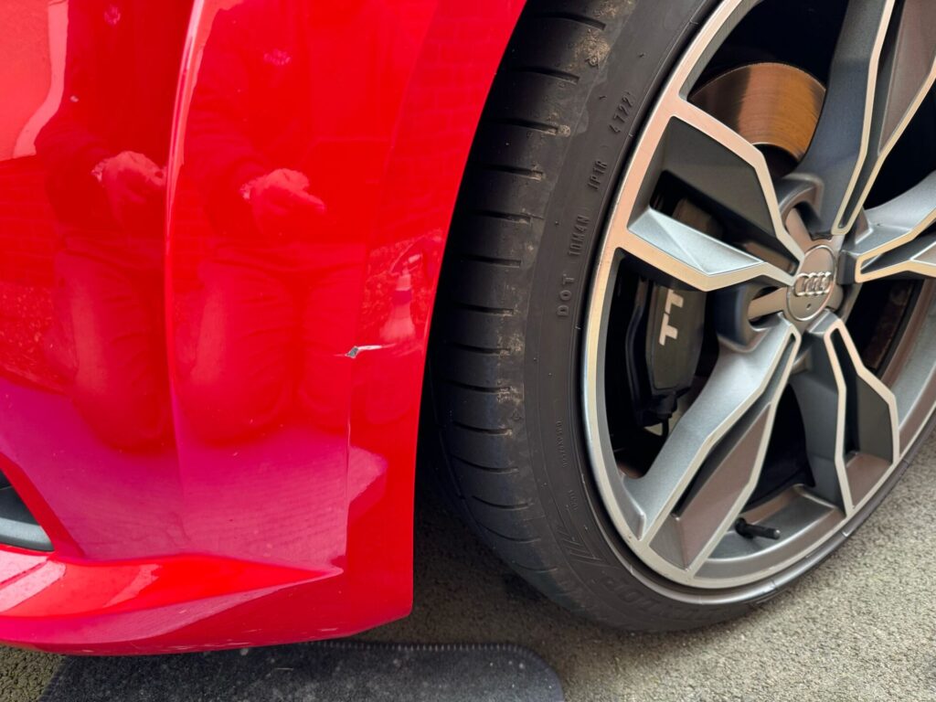 A little Audi bumper issue - Dire Scrapes